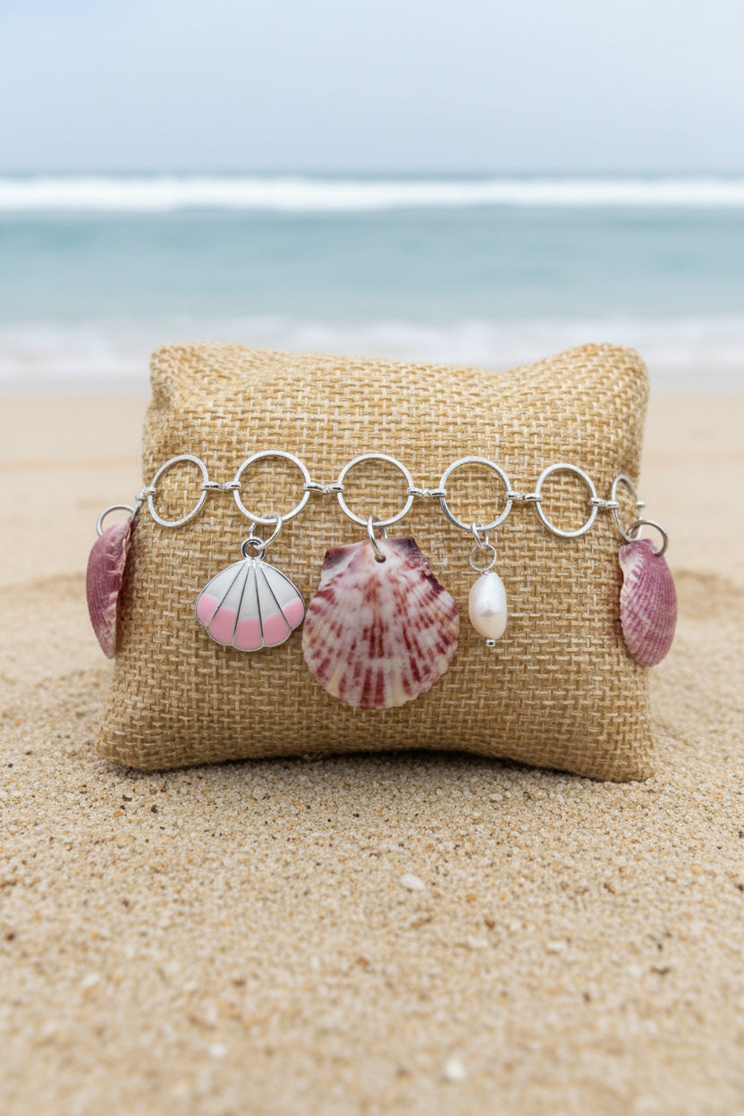 Shell charm bracelet detail view