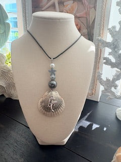 Silver Star Dolphin's Scallop Necklace