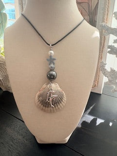 Silver Star Dolphin's Scallop Necklace