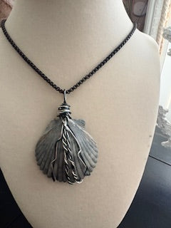 Gunmetal Scallop Twisted Wire Wrap Dark Black Chain Necklace