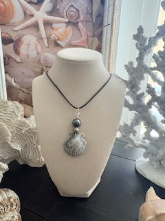 Silver Scallop Tahitian Black Cord Necklace
