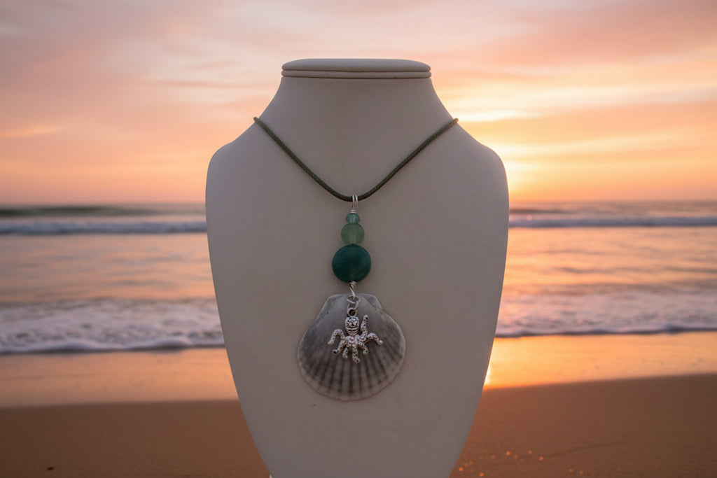 Seafoam Star Scallop Necklace