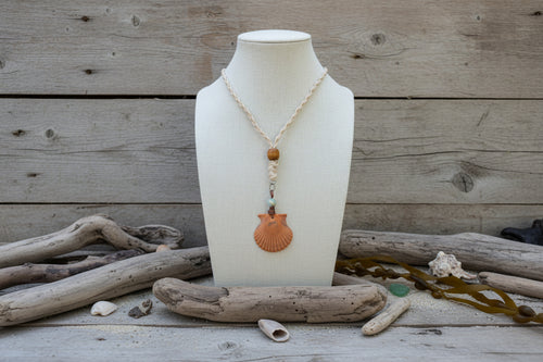Blossum Waves Shell Necklace