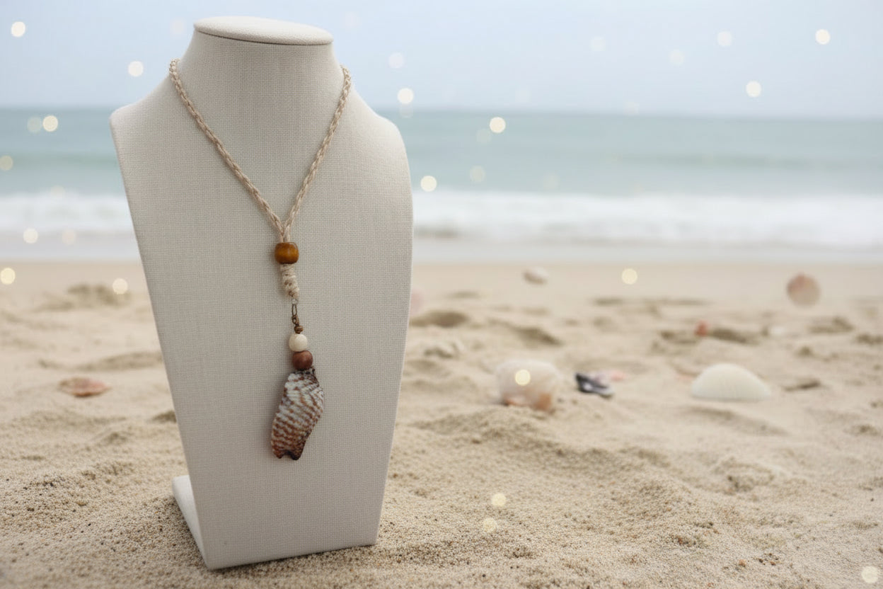 Turkeywing Stripes Shell Necklace