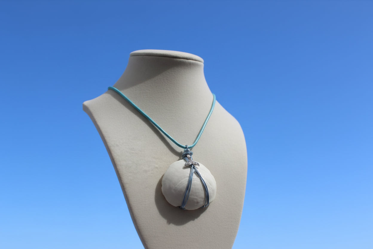 Brillant Butter Cup Turquoise Cord Necklace