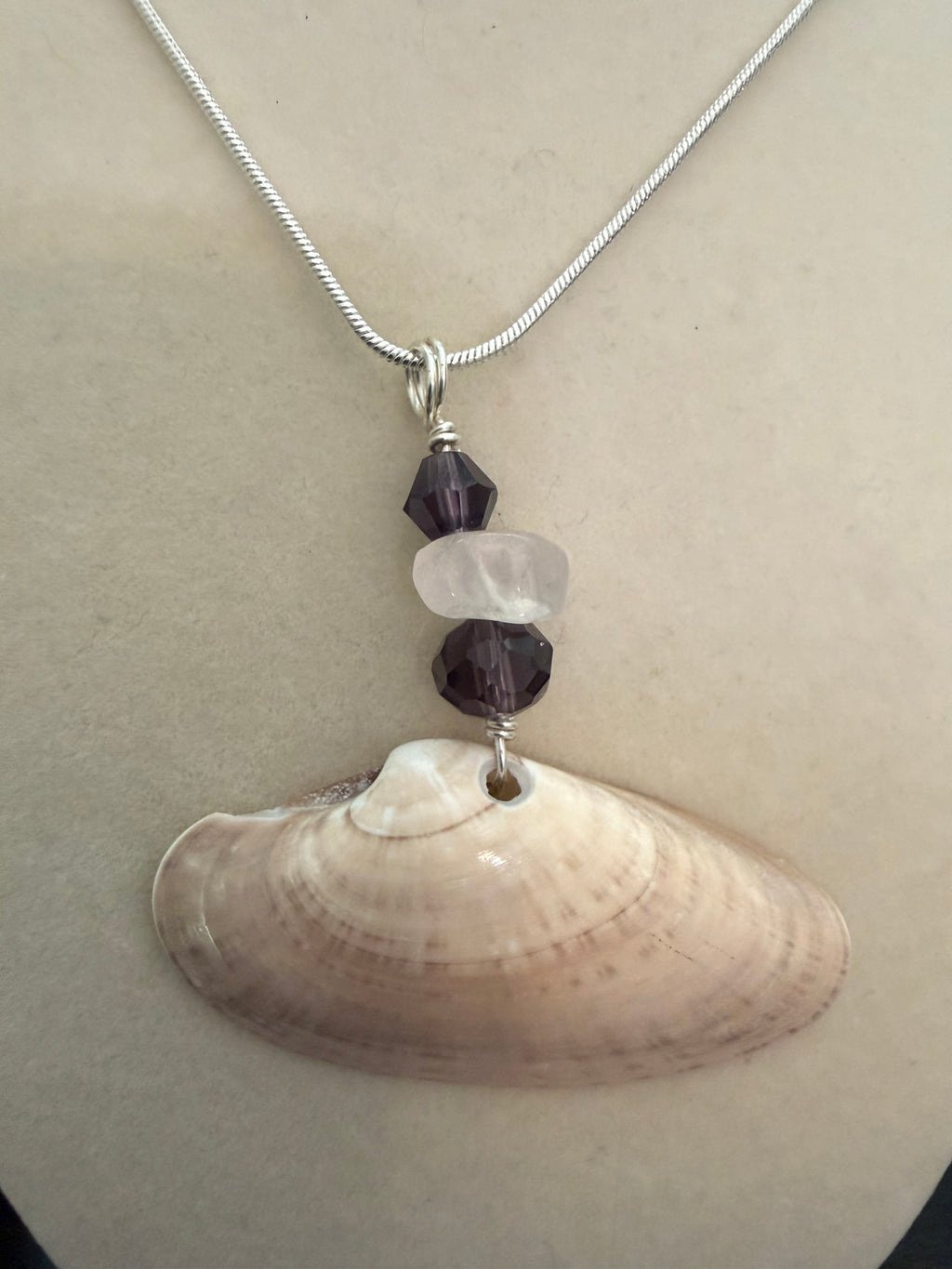 Sunny Rays Sunray Venus Clam Necklace and Earring Set