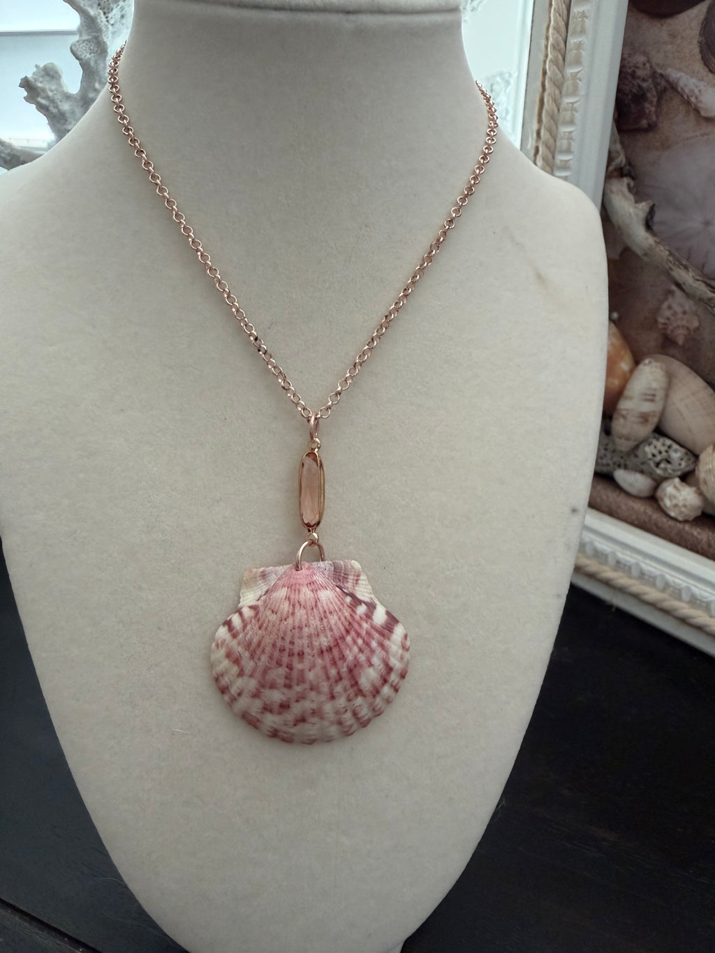 Mauve Speckle Rose Gold Necklace
