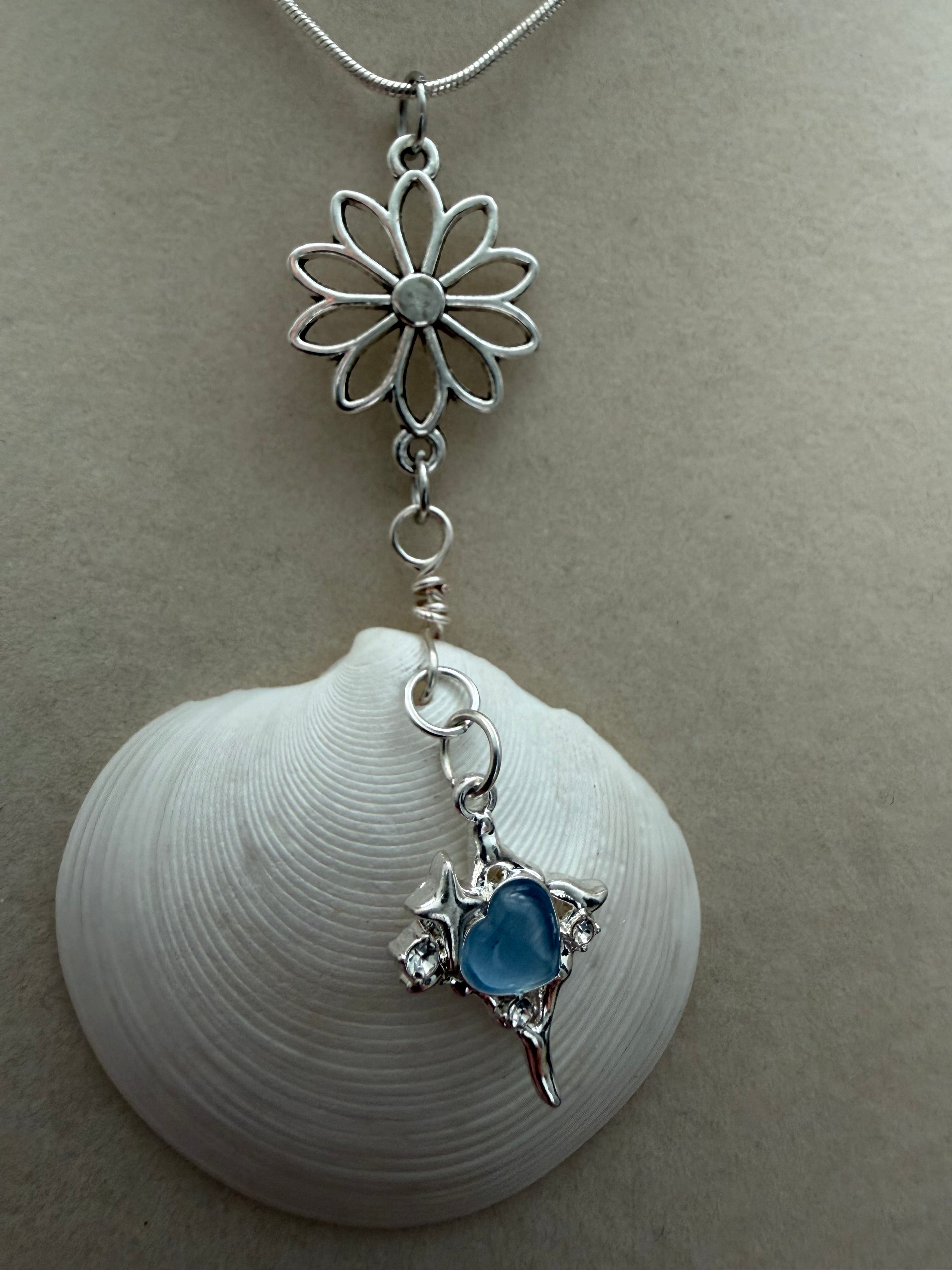 Silver Daisy & Ocean heart Disc Shell Necklace – Coastal Boho Charm