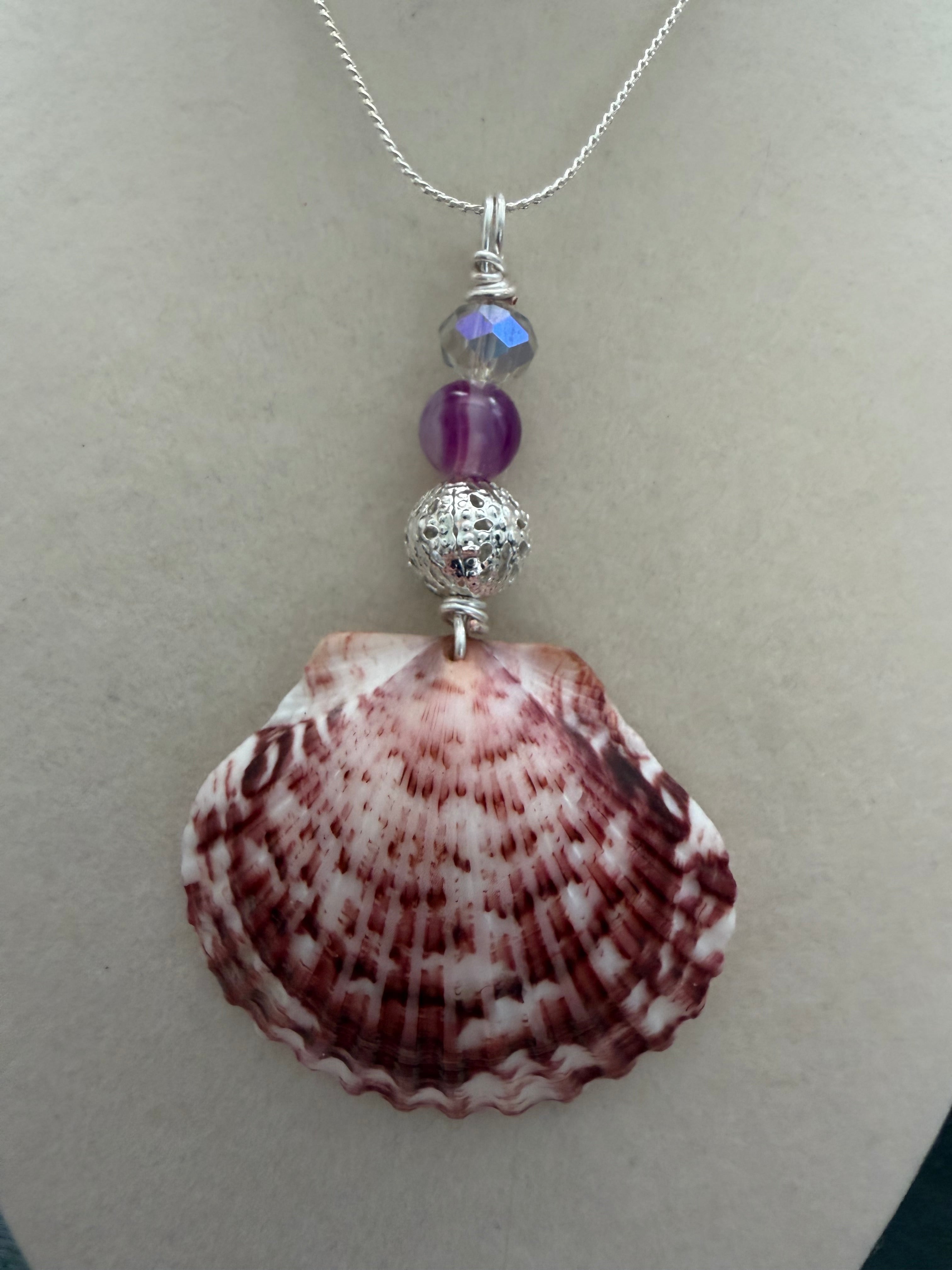 Perfectly purple scallop shell secklace