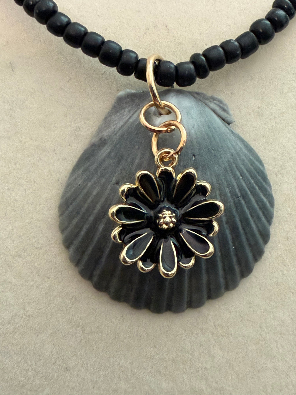 Midnight Daisy – Gray Calico Scallop Shell Necklace on Black Seed Bead Chain