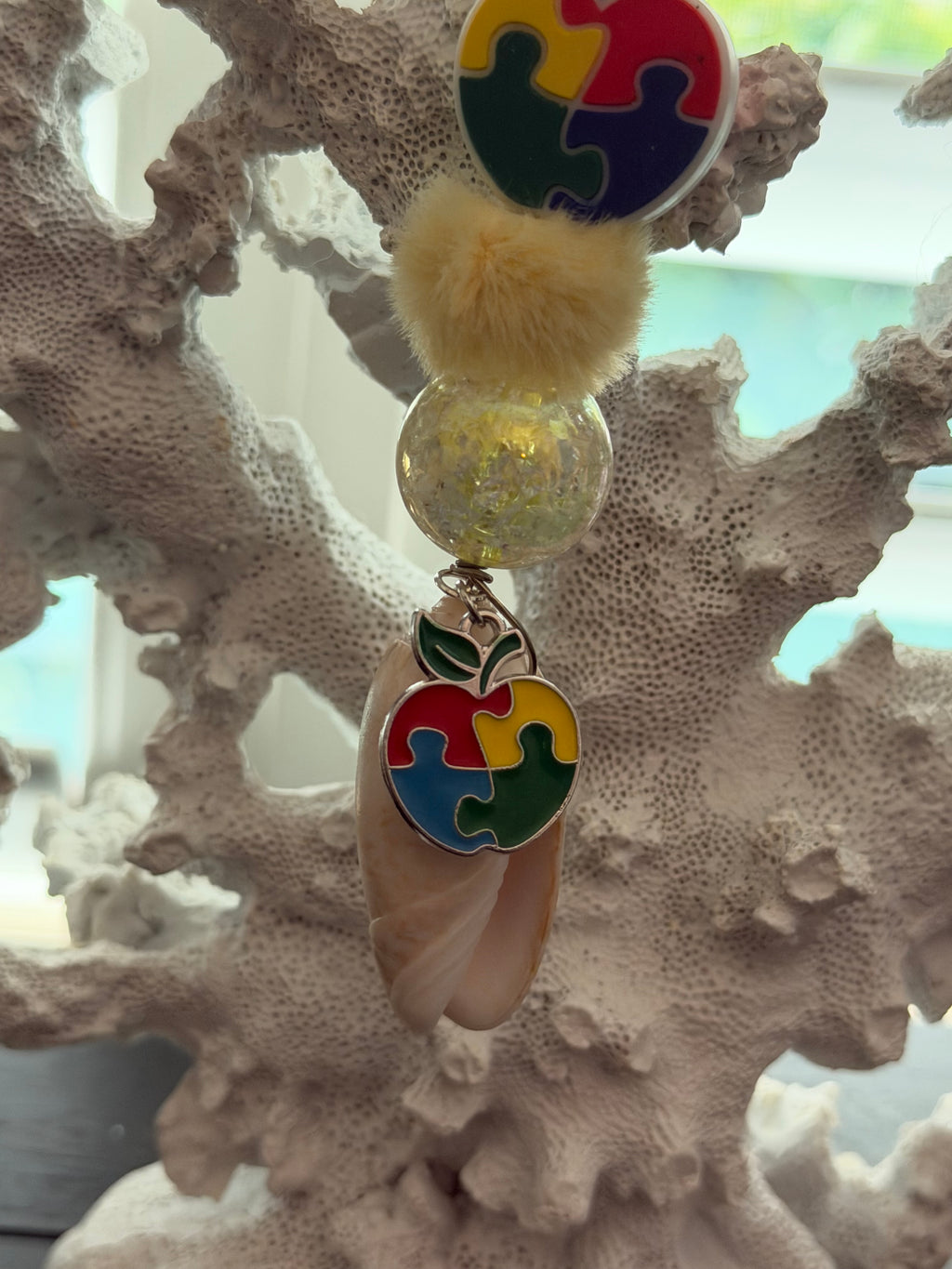 Puzzle & Shore – Autism Awareness Shell & Charm Keychain