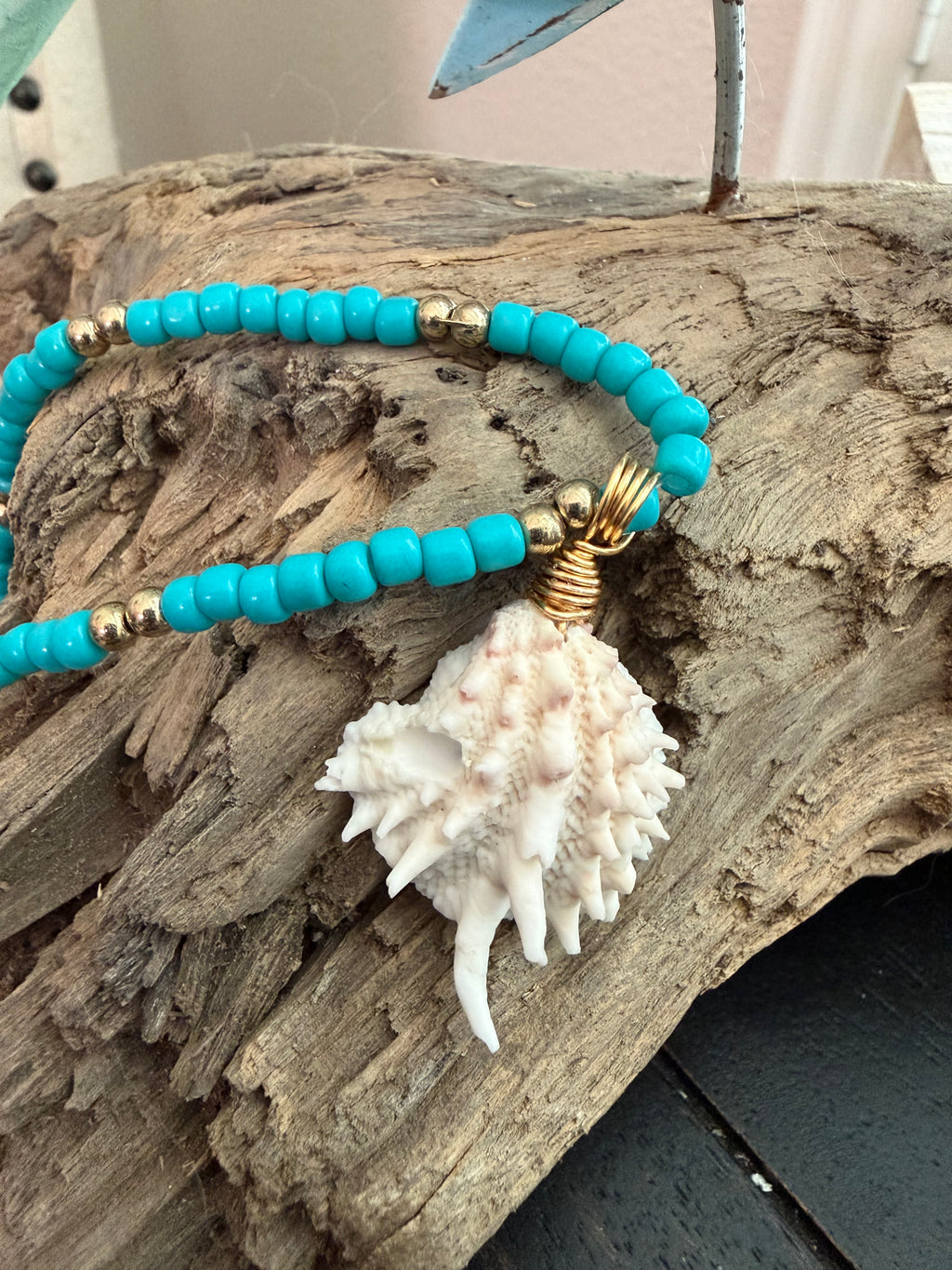 Blue by Storm – Spiny Jewelbox Shell & Turquoise Beaded Necklace