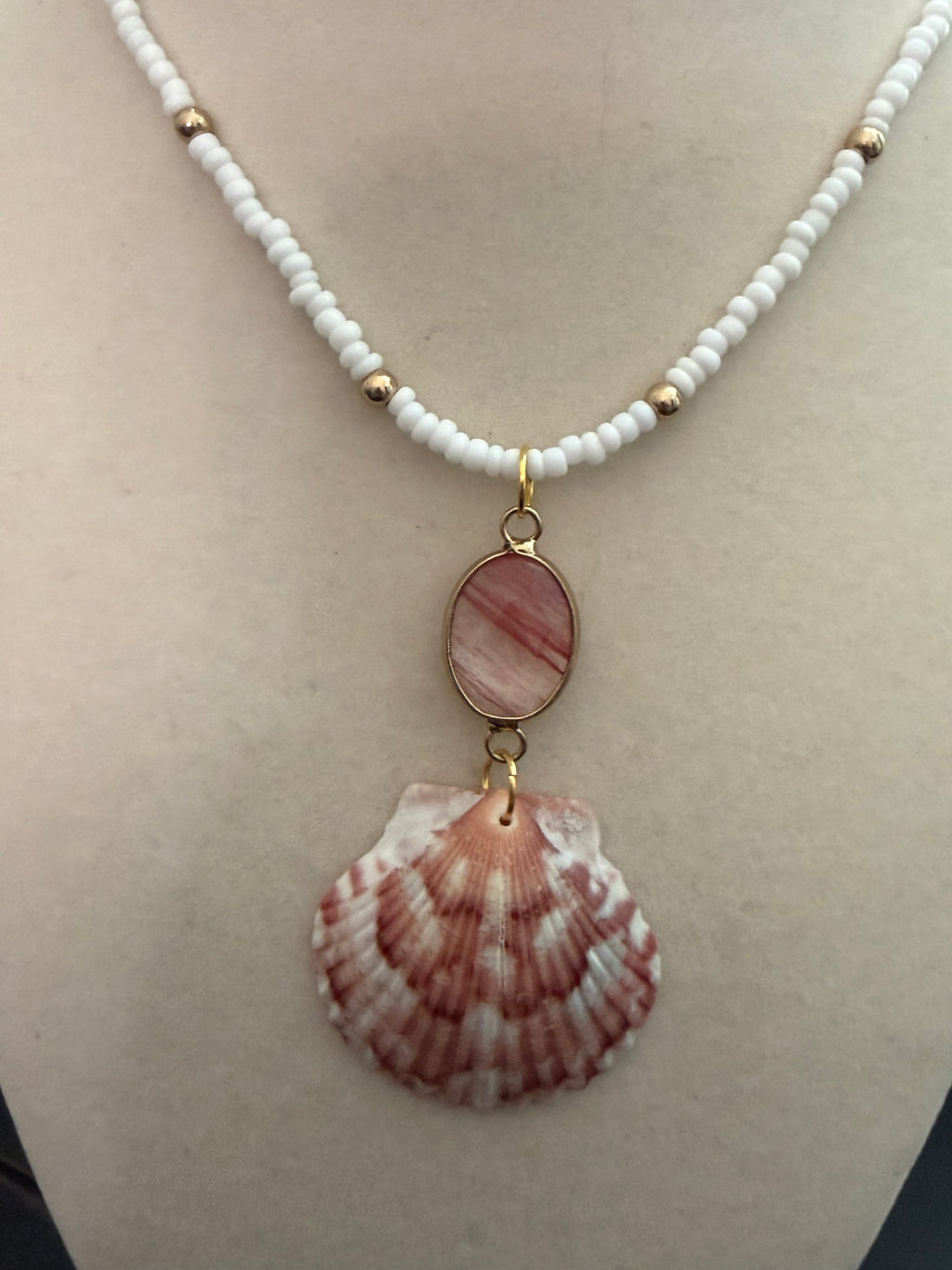 Callie Shore – Calico Scallop & Rhodonite Necklace on White Seed Bead Chain