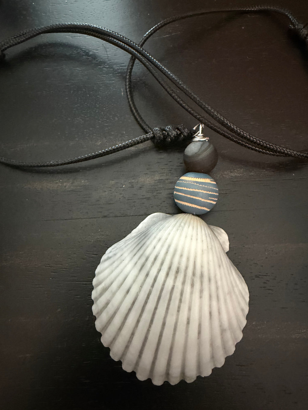 Grayson & Stone – Scallop Shell & Bead Necklace