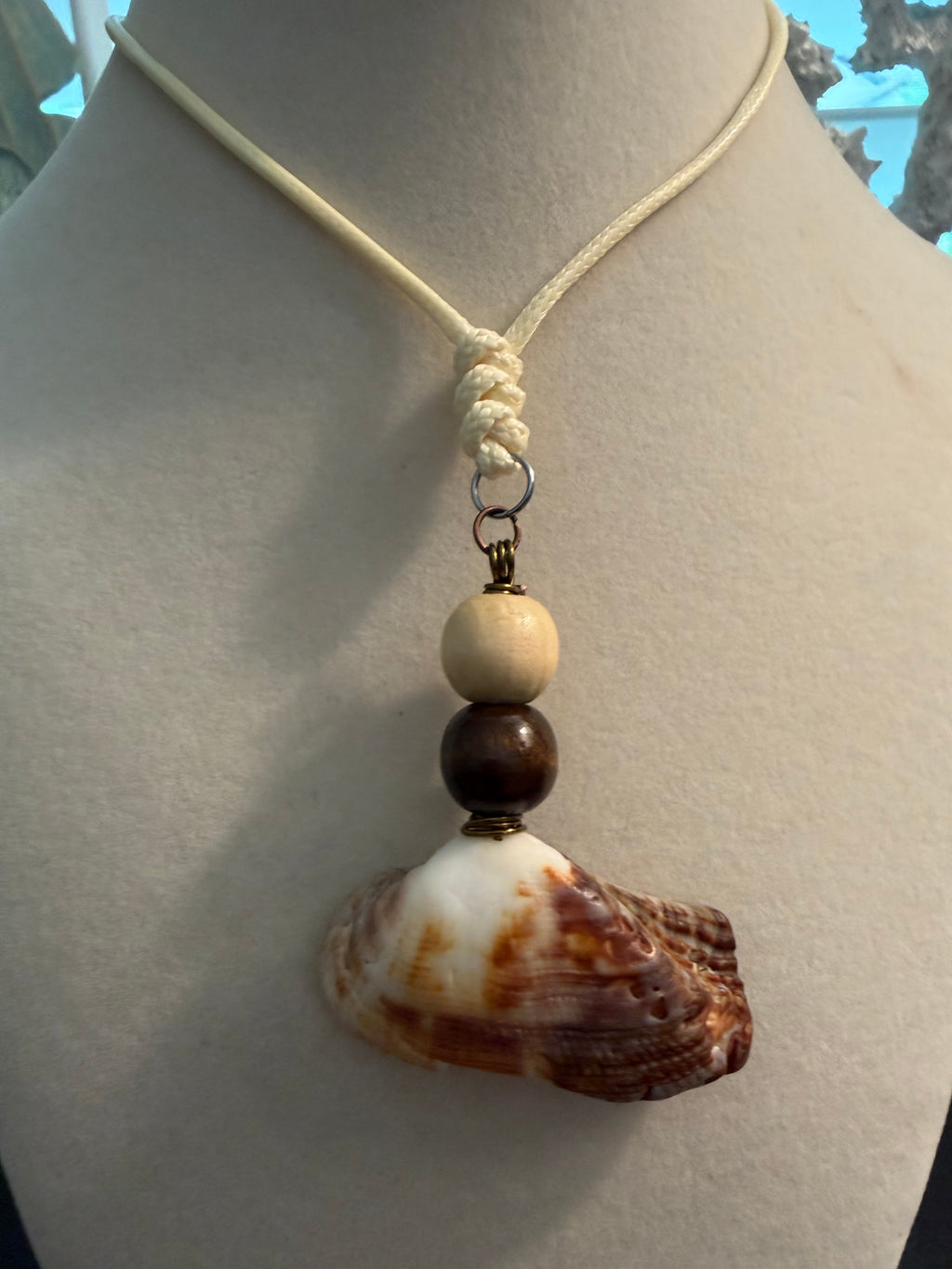 Wingless Shores – Turkey Wing Shell & Wood Bead Necklace