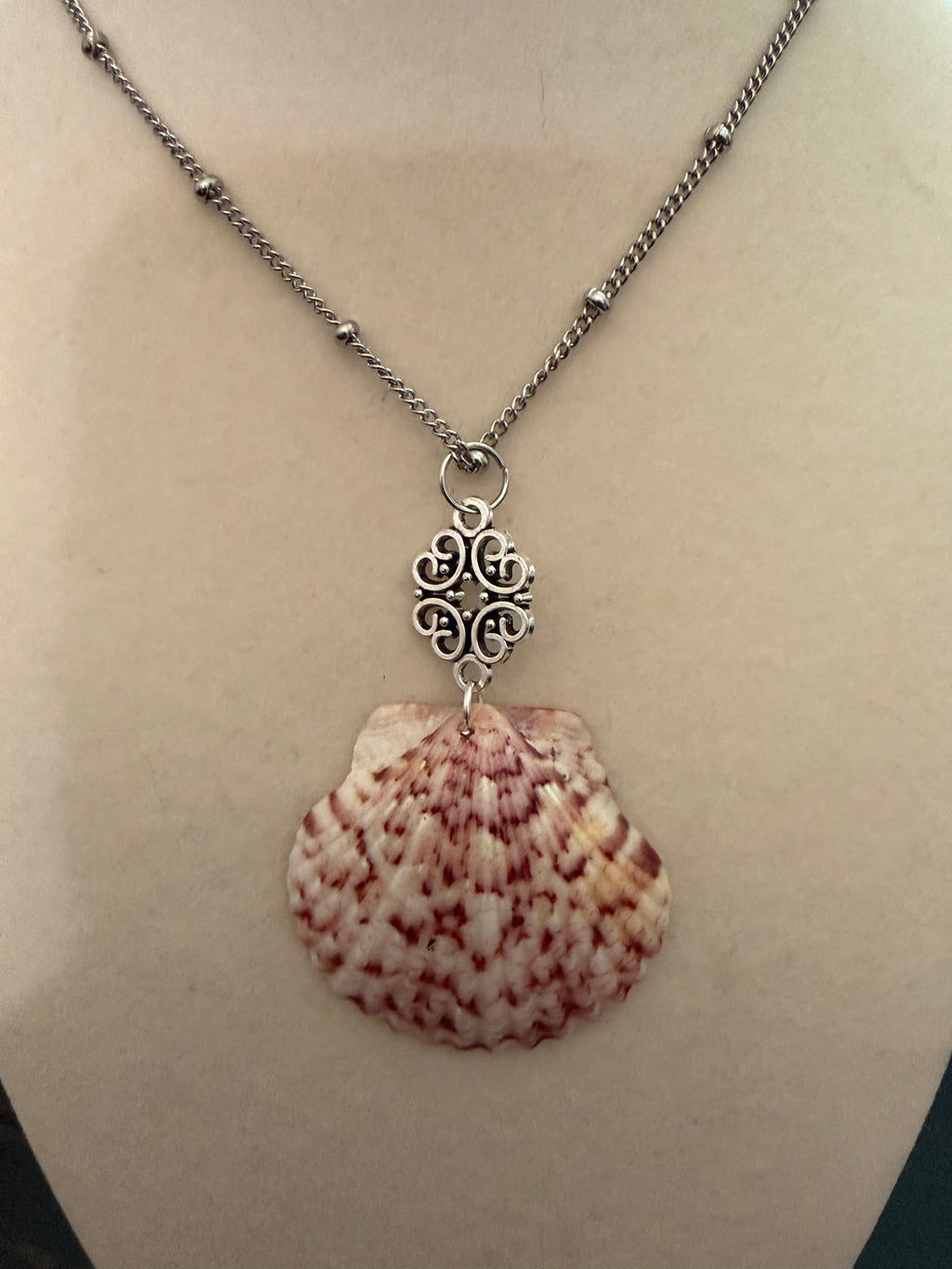 Seashore Sands – Calico Scallop Shell & Silver Filigree Necklace on Stainless Steel Satellite Chain