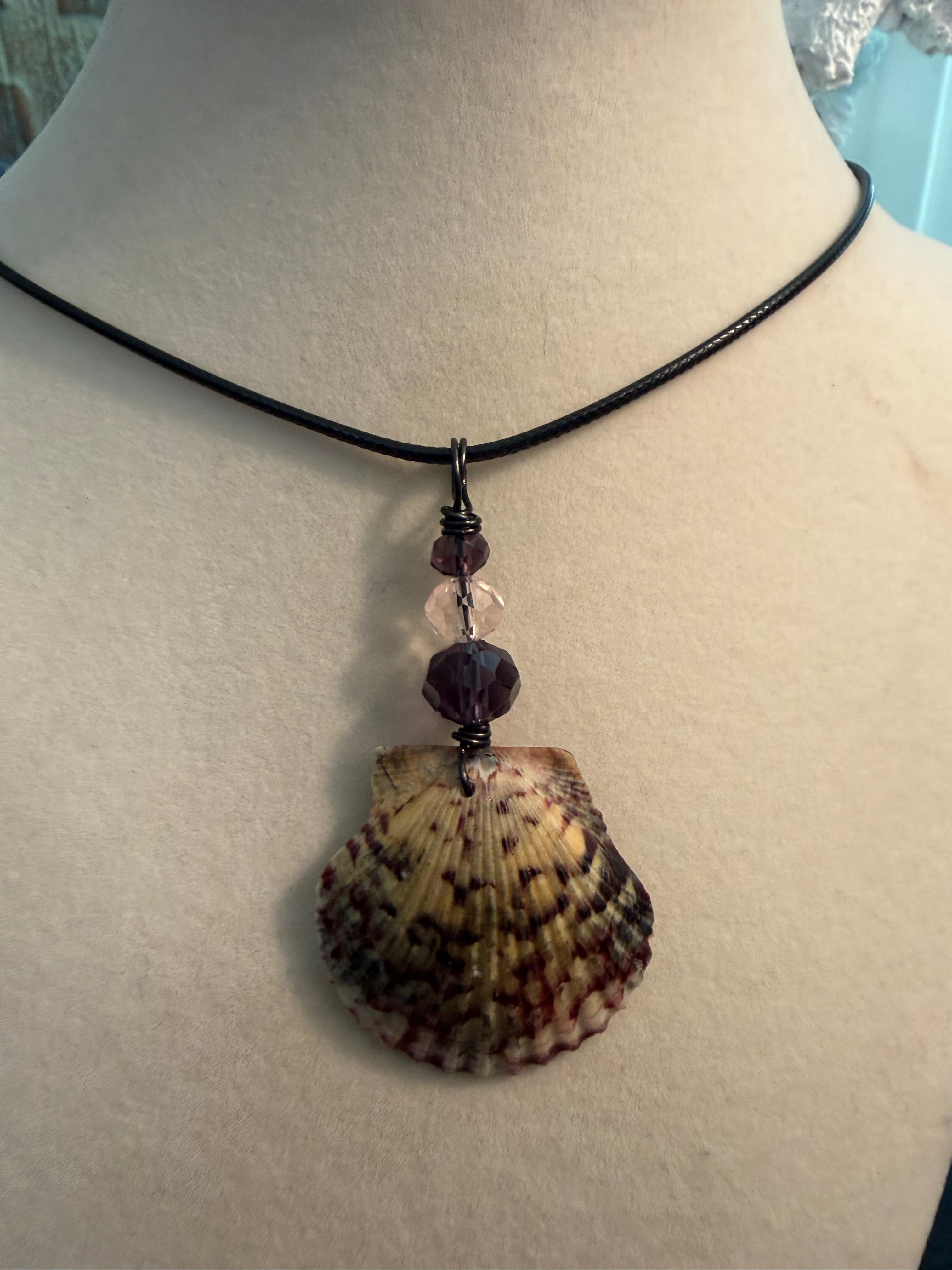 Wild Leopard – Calico Scallop Shell Necklace on Black Cord