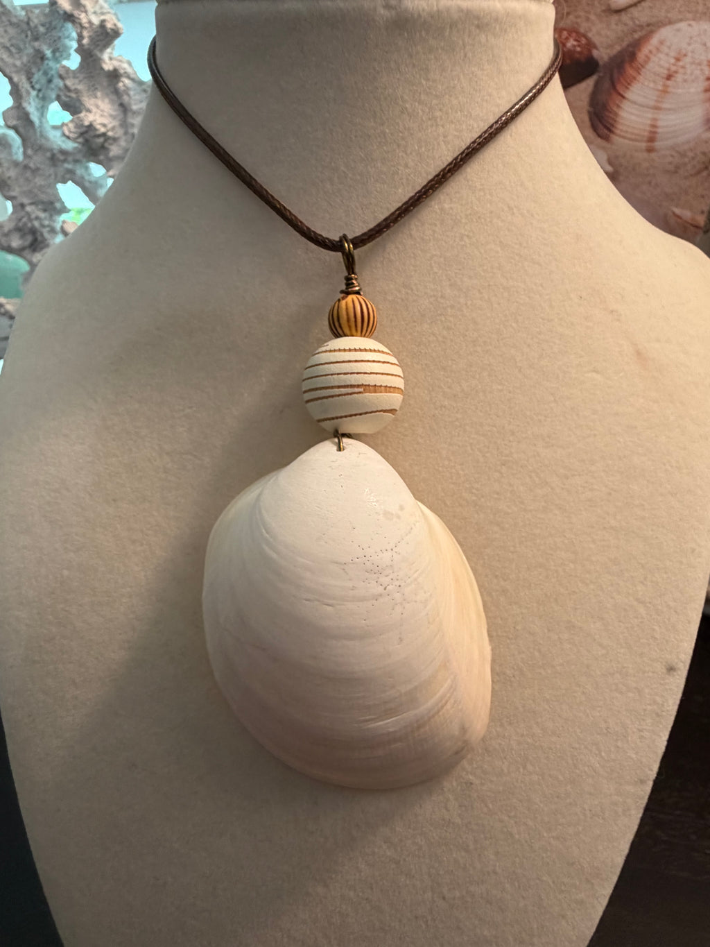 Solstice Shell – Large Clam Shell Necklace