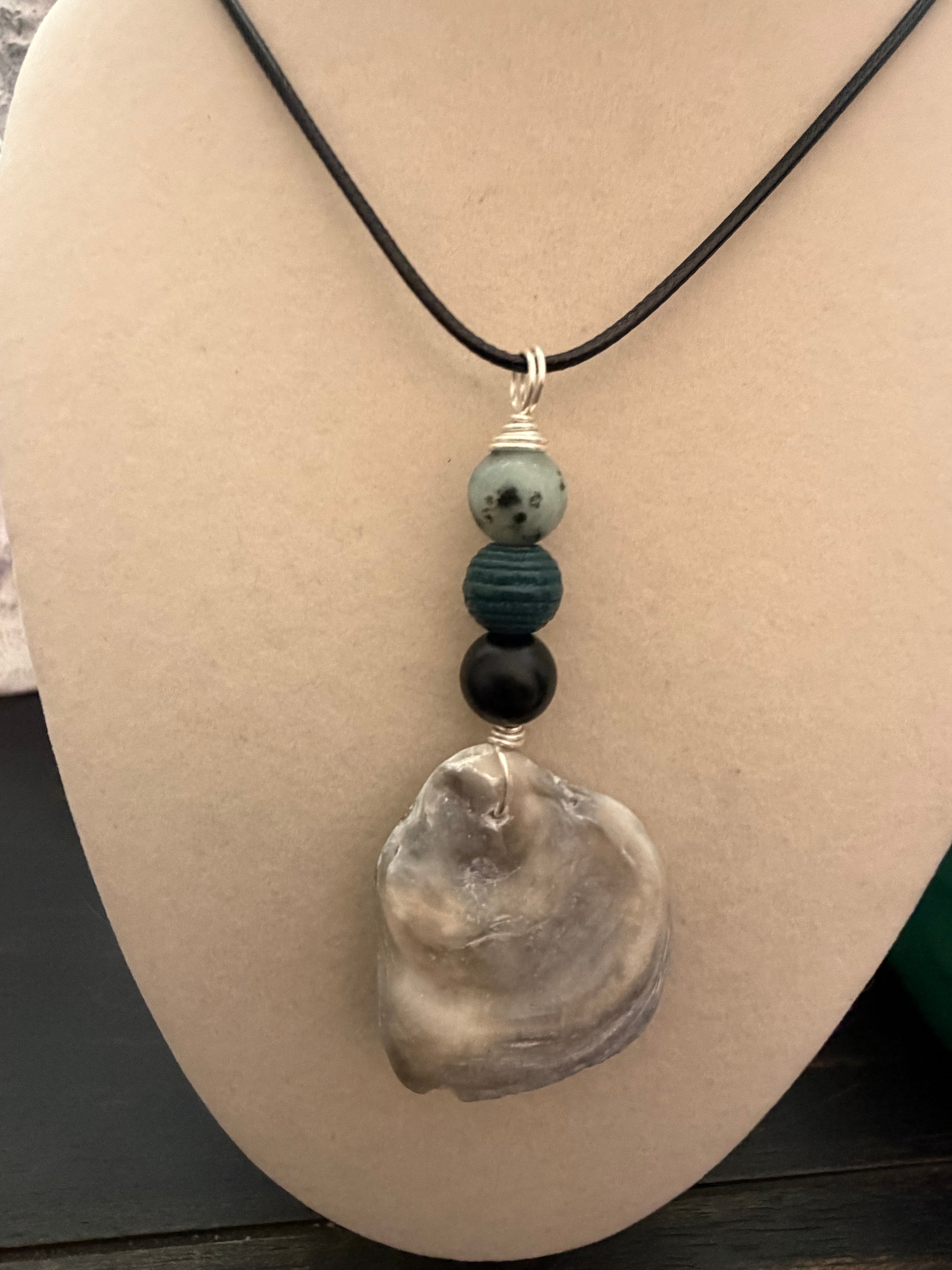 Earthy Oyster & Tide – Flat Oyster Shell Necklace with Stone Bead Stack