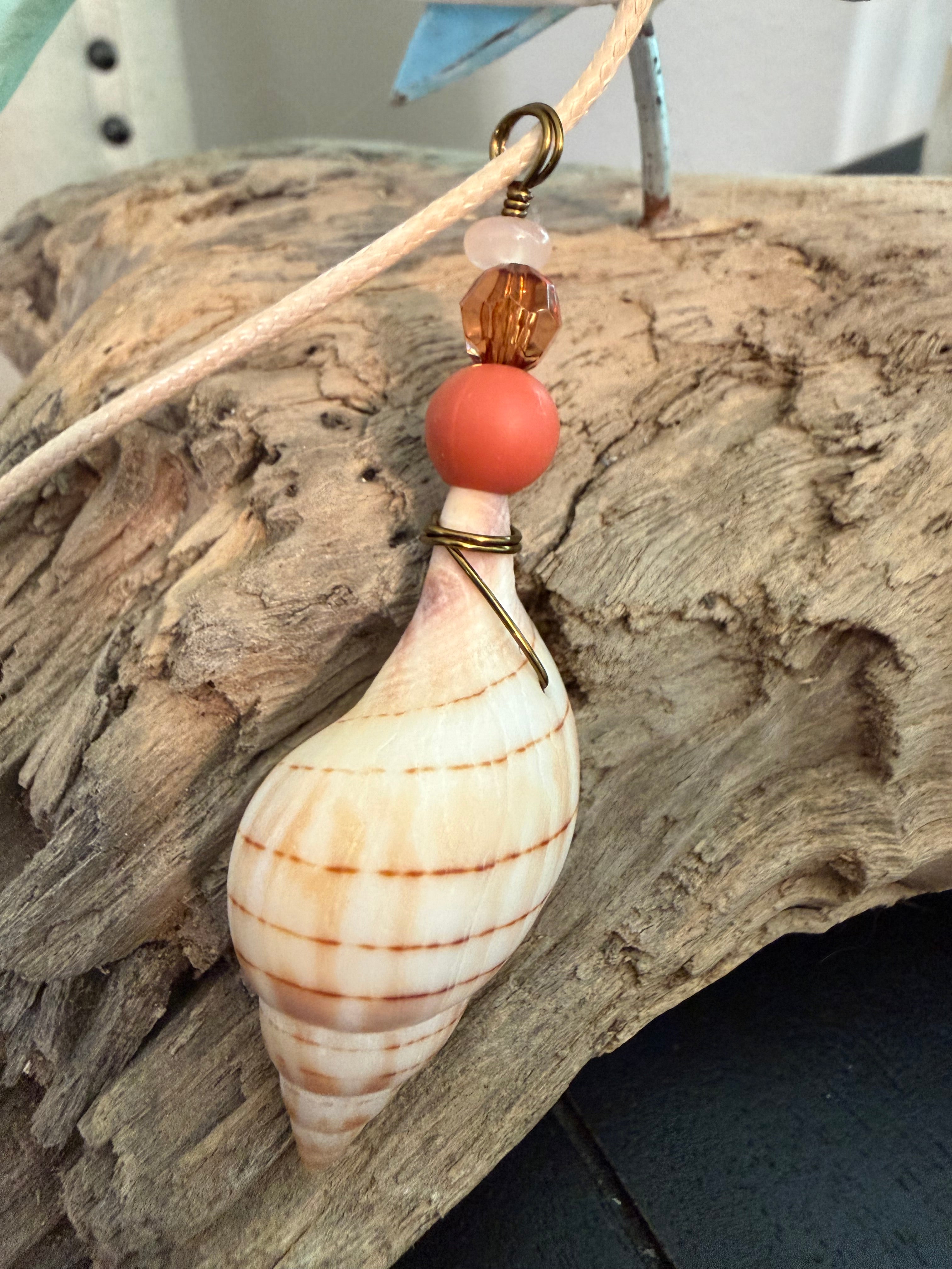 Tulip Drift – Banded Tulip Shell Necklace on Cream Braided Cord