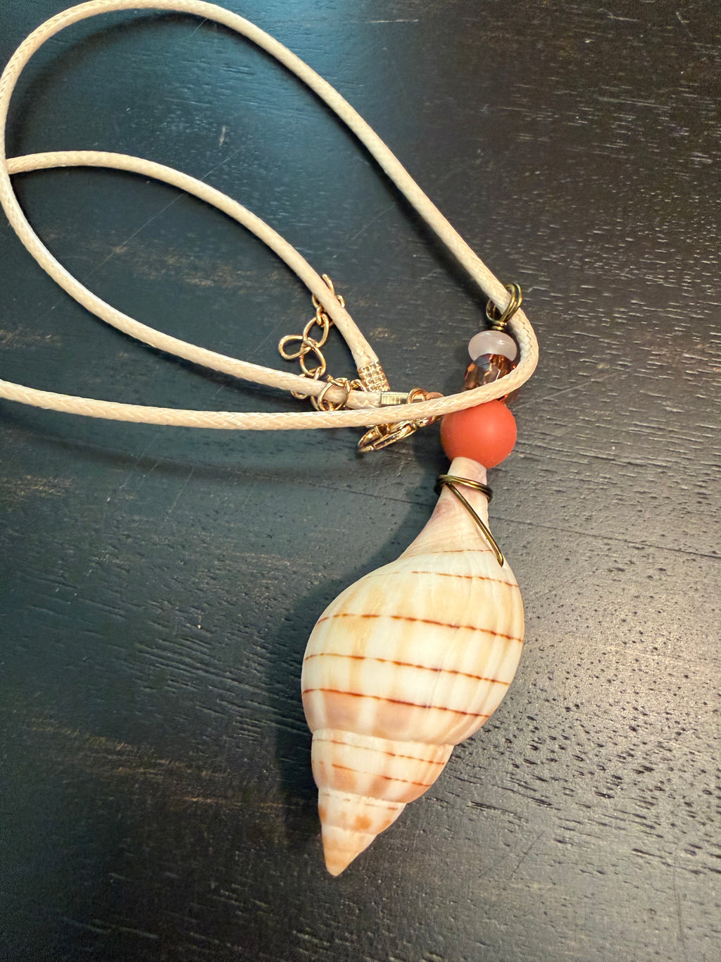 Tulip Drift – Banded Tulip Shell Necklace on Cream Braided Cord