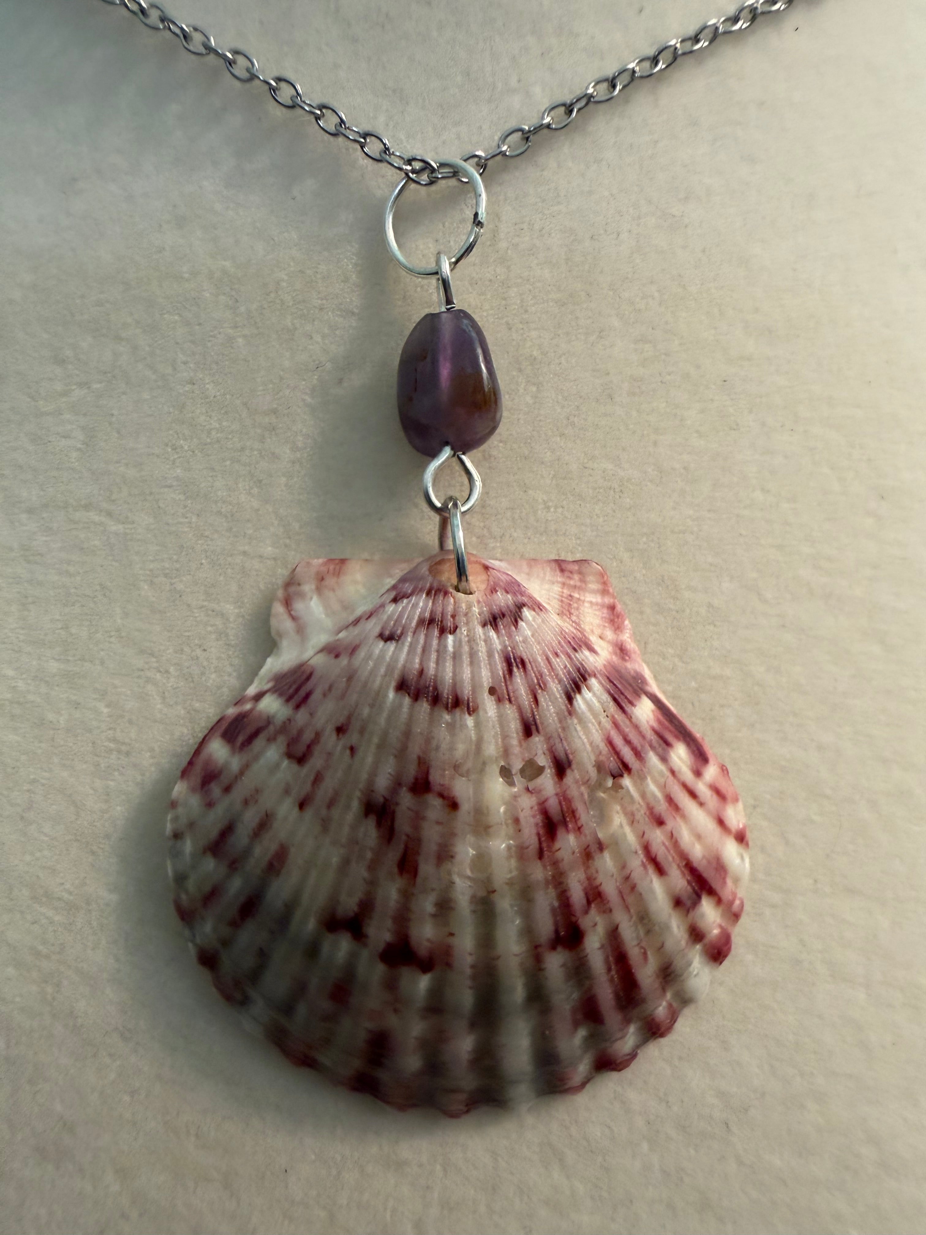 Plum Tide – Calico Scallop Shell & Amethyst Bead Necklace