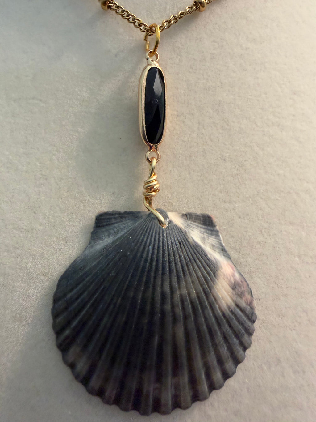 Onyx & Obsidian – Dark Calico Scallop Shell Necklace