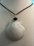 Velora Drift – Gray Scallop Necklace