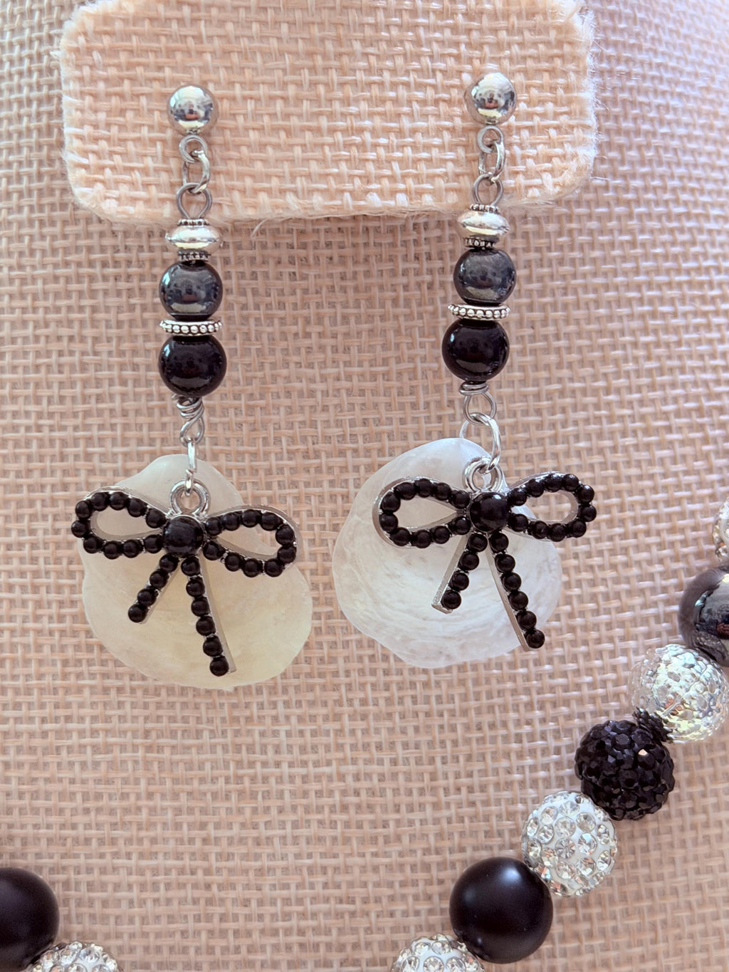 Handmade Florida Shell Necklace With Black Onyx Turquoise Beads 18 Inch