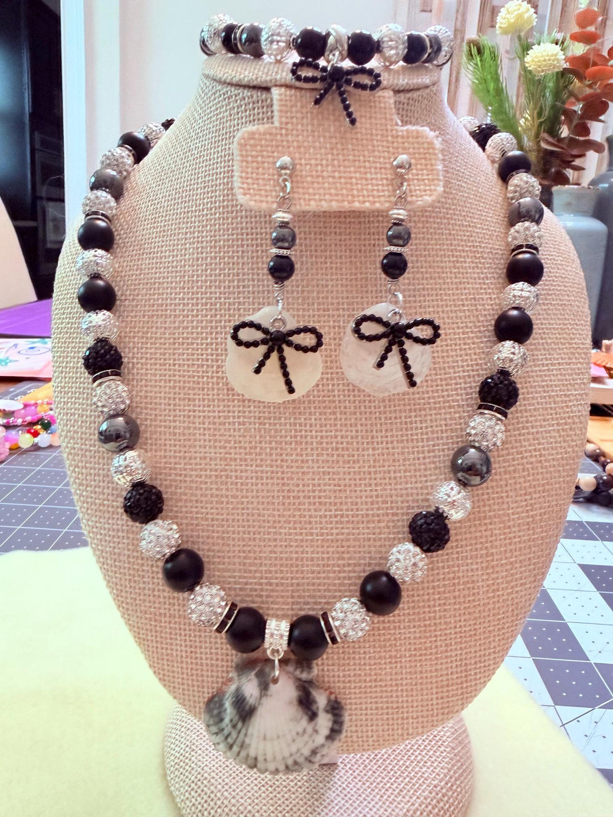 Handmade Florida Shell Necklace With Black Onyx Turquoise Beads 18 Inch