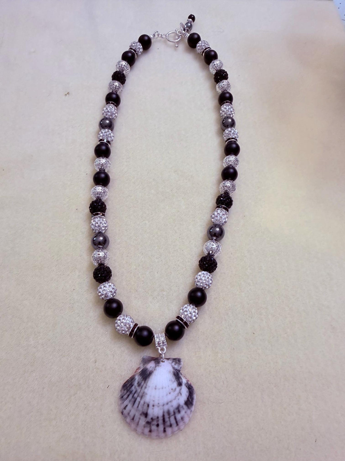 Handmade Florida Shell Necklace With Black Onyx Turquoise Beads 18 Inch