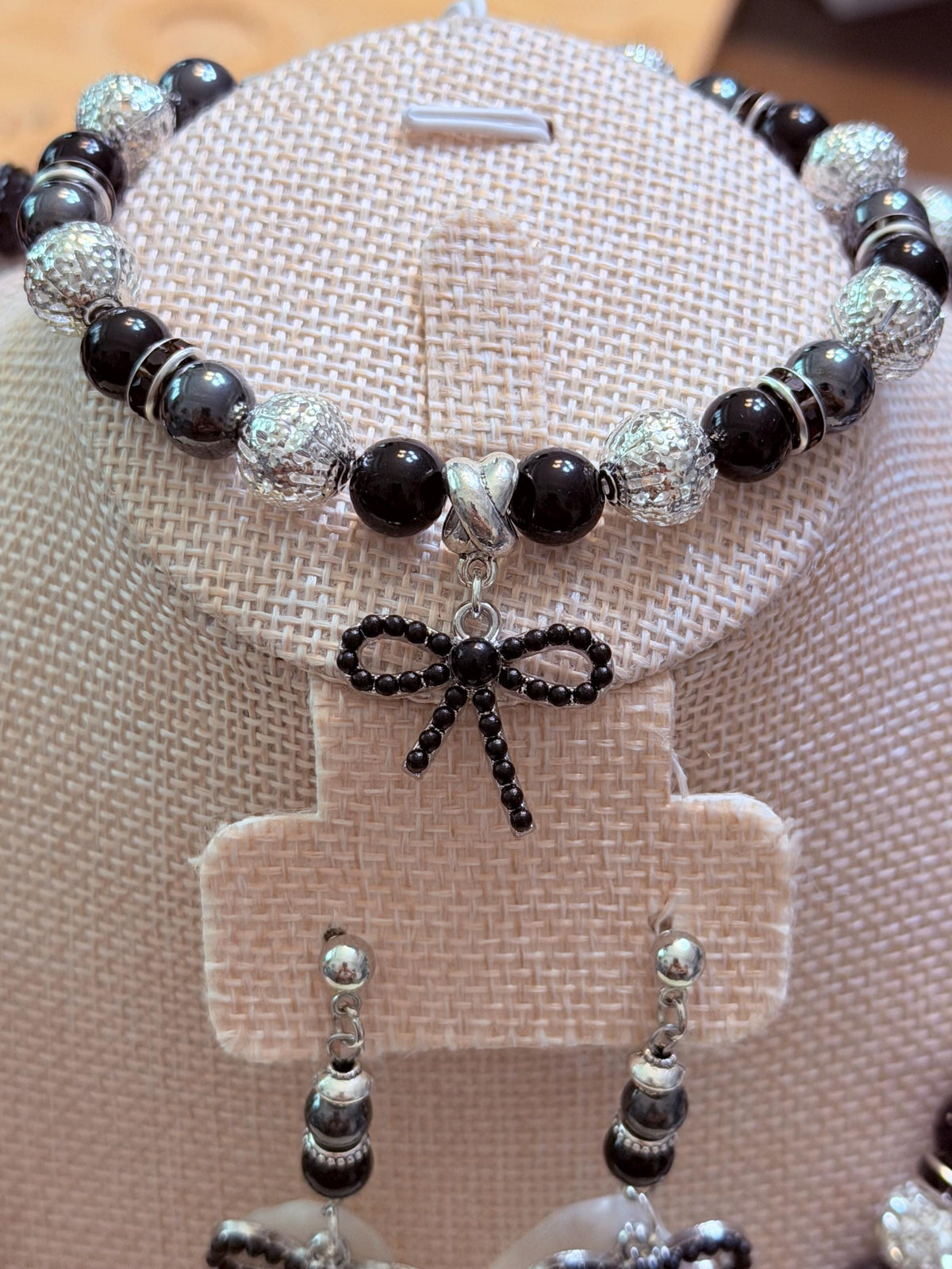 Handmade Florida Shell Necklace With Black Onyx Turquoise Beads 18 Inch